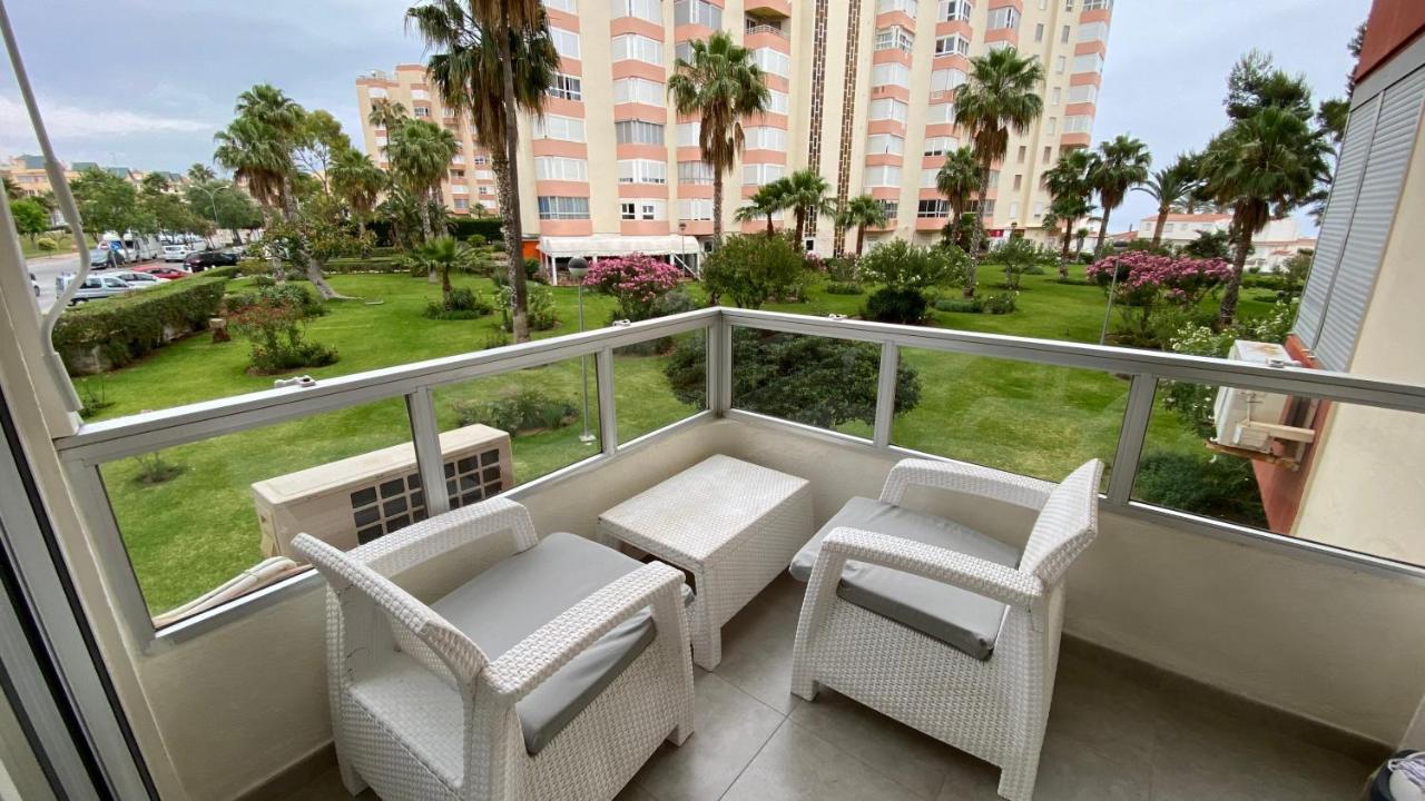 Apartamento A Estrenar En Primera Linea De Playa Torrox Eksteriør billede