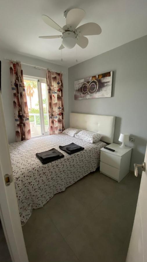 Apartamento A Estrenar En Primera Linea De Playa Torrox Eksteriør billede